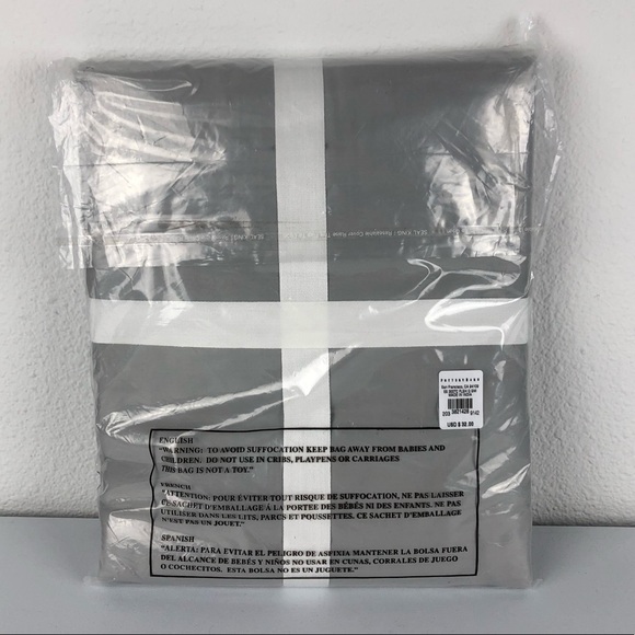 POTTERY BARN Essential Queen Flat Sheet 300 Thread - Picture 2 of 7